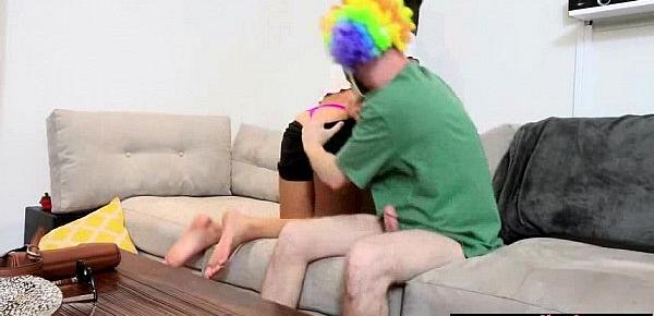  Superb Amateur GF (amy parks) Like To Perform In Sex Tape clip-4